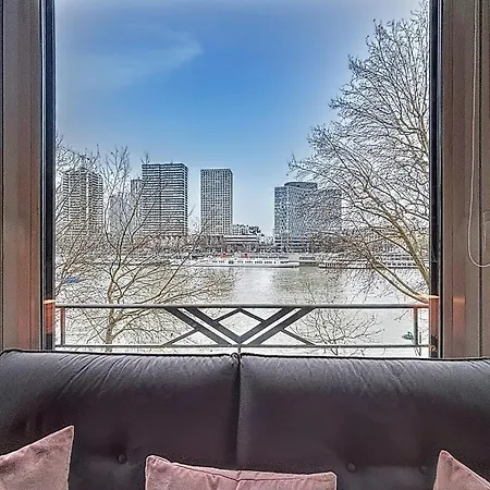 Premium Seine View And Eiffel Tower